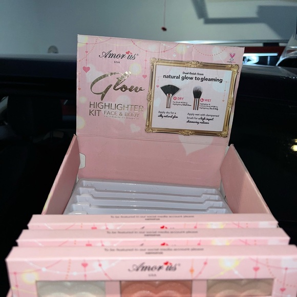 Highlighter pallet - Picture 6 of 7